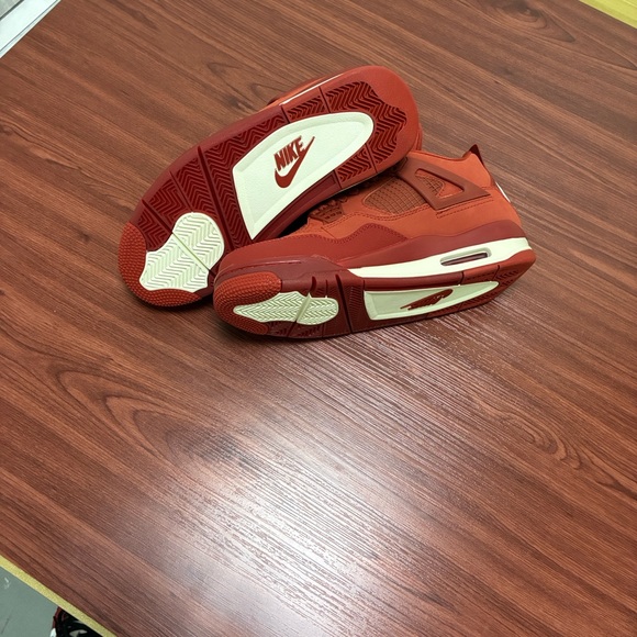 Air Jordan 4 Men's Bold
Red Sneakers - Picture 6 of 6